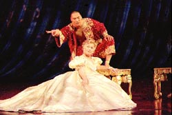 Elaine Paige and Jason Scott Lee